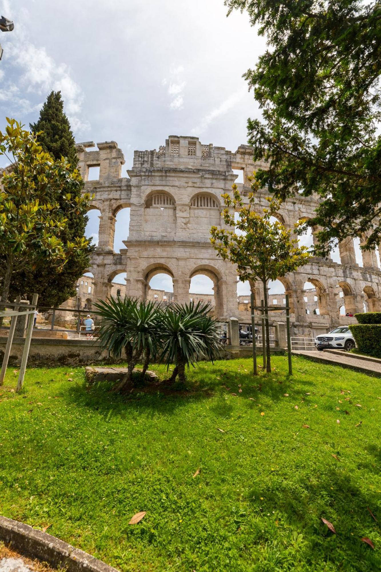 Pula Bay View Apartment Buitenkant foto