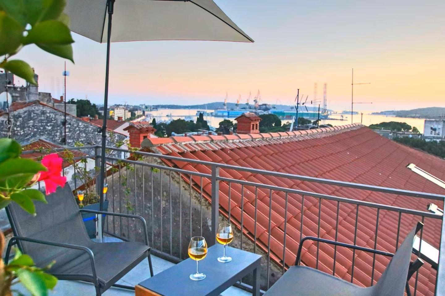 Pula Bay View Apartment Buitenkant foto